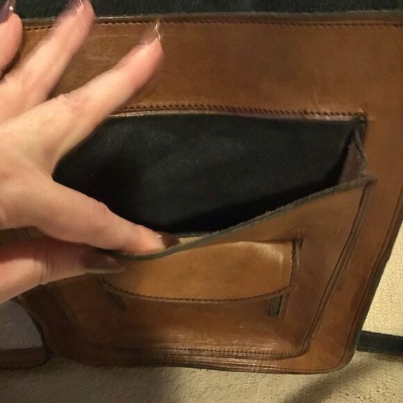 Vintage unisex Leather Brown Satchel Crossbody - Picture 5 of 6